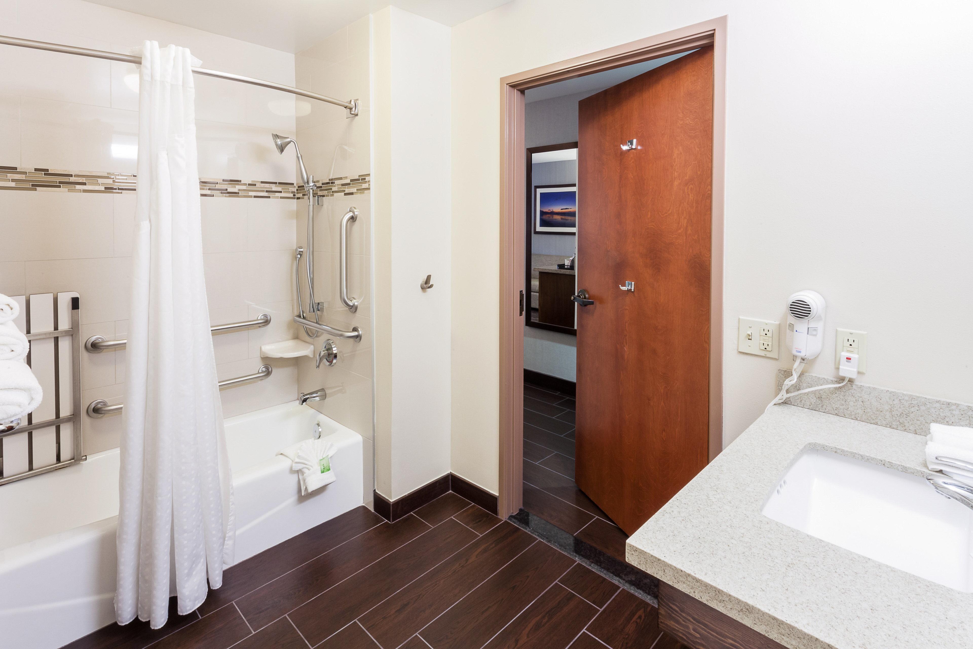 Holiday Inn Express & Suites Carpinteria By Ihg Kültér fotó