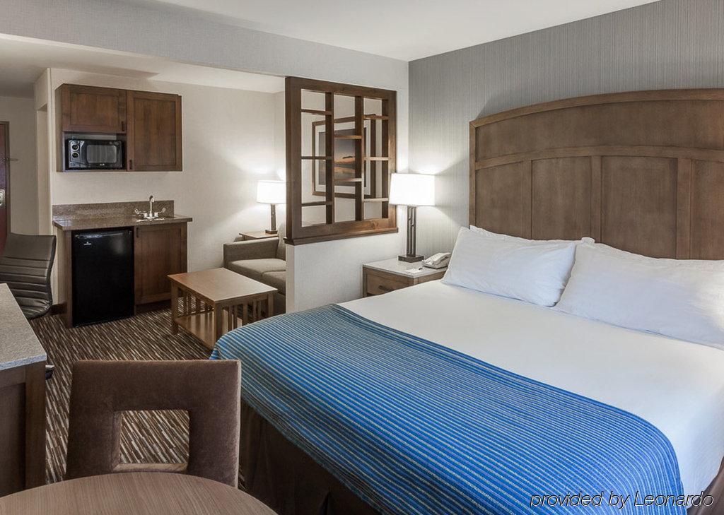 Holiday Inn Express & Suites Carpinteria By Ihg Kültér fotó
