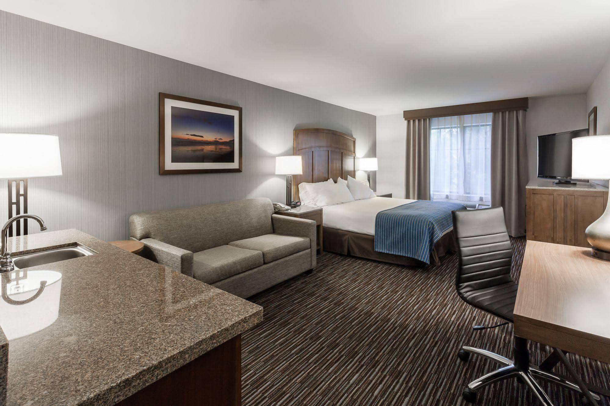 Holiday Inn Express & Suites Carpinteria By Ihg Kültér fotó